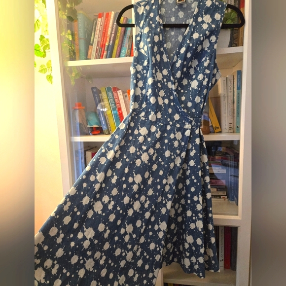 ✨️HOST PICK✨️ 🇨🇦 Made in Toronto NWOT Sleeveless Midi Wrap Dress by FUNKD - Picture 5 of 15